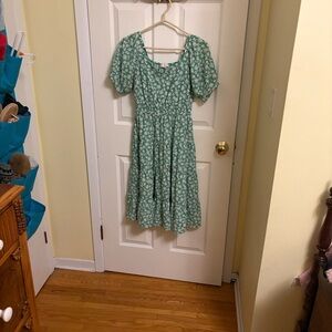 Chic Green Floral Midi Dress